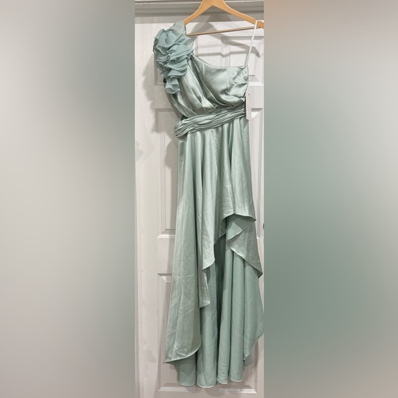 Mac Duggal High Low Dress in Soft Green - Picture 4 of 7